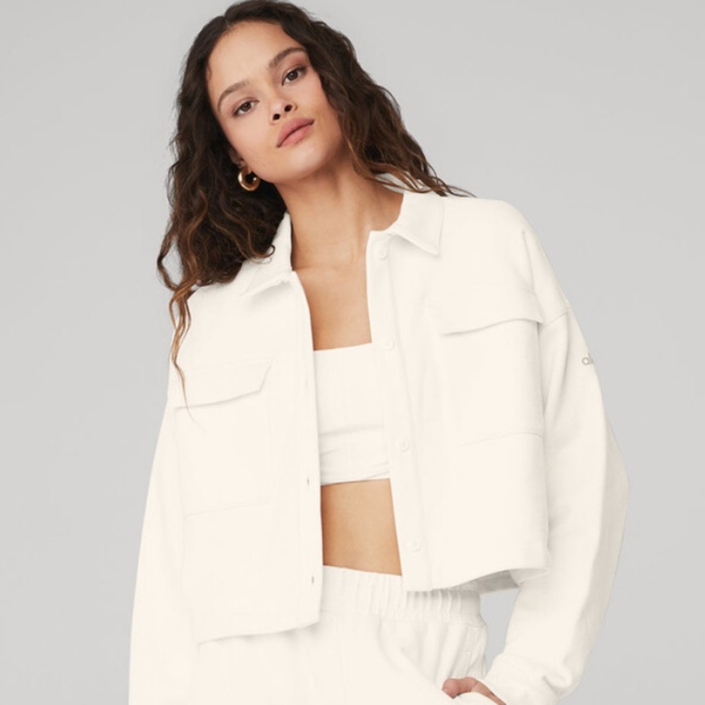 Alo Yoga - Renown Cropped Button-Up Pullover